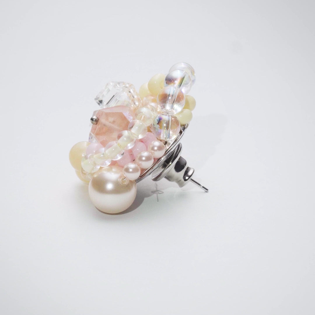 Dreamland Fantasy Imagination Ear Studs MJ102